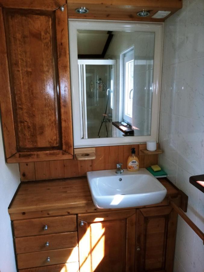 Apartments Pomjan Pogled Na Gore Bagian luar foto